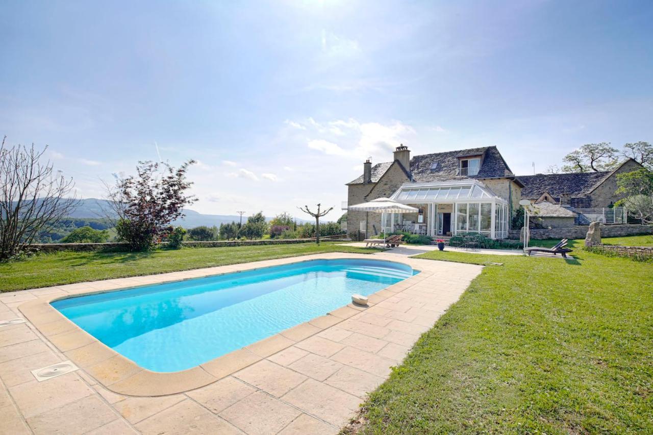 Hotel La Source Gilhodes Castelnau-de-Mandailles Exteriér fotografie