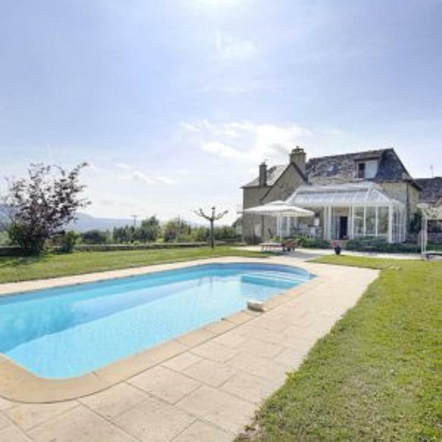 Hotel La Source Gilhodes Castelnau-de-Mandailles Exteriér fotografie